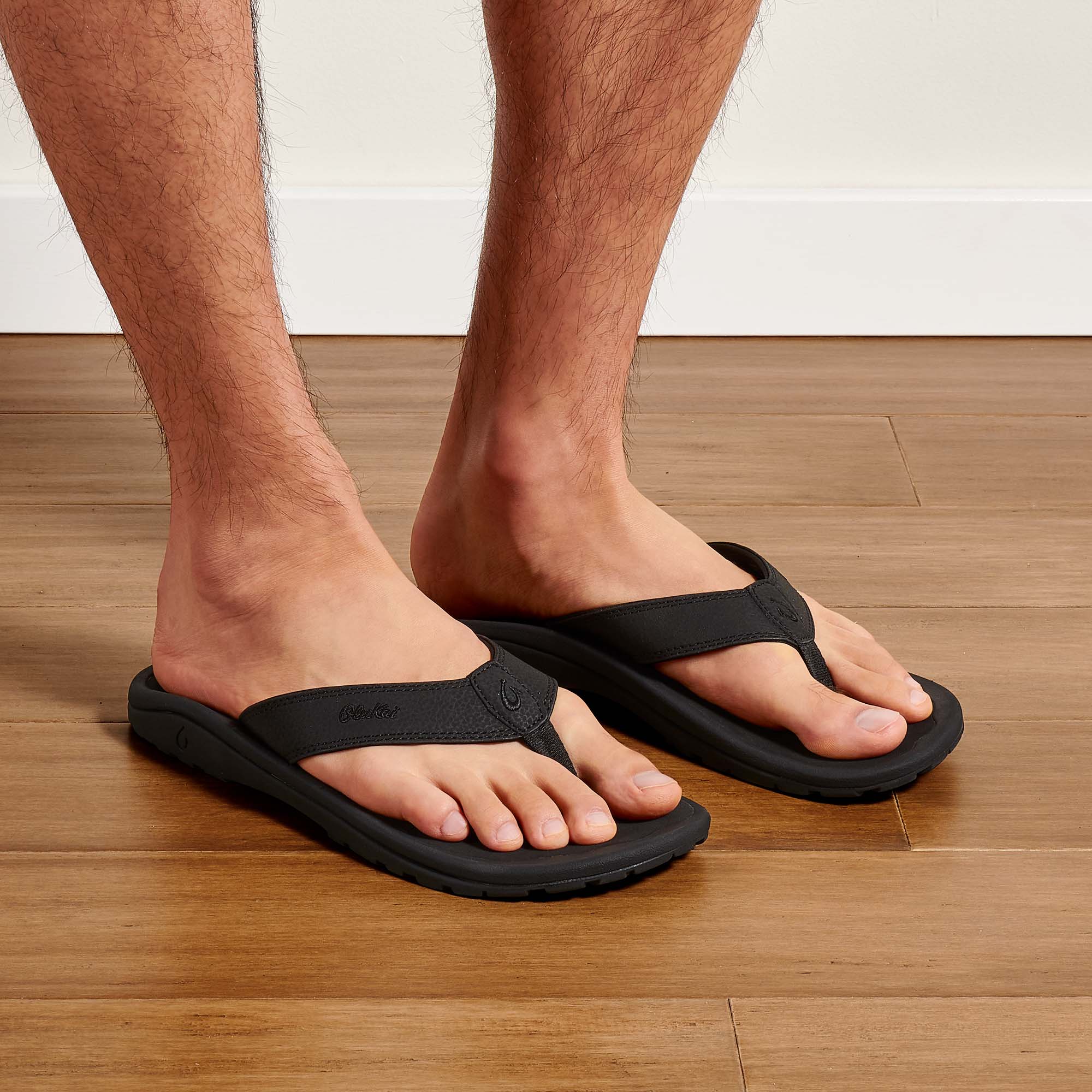 Black flip flop slippers on sale