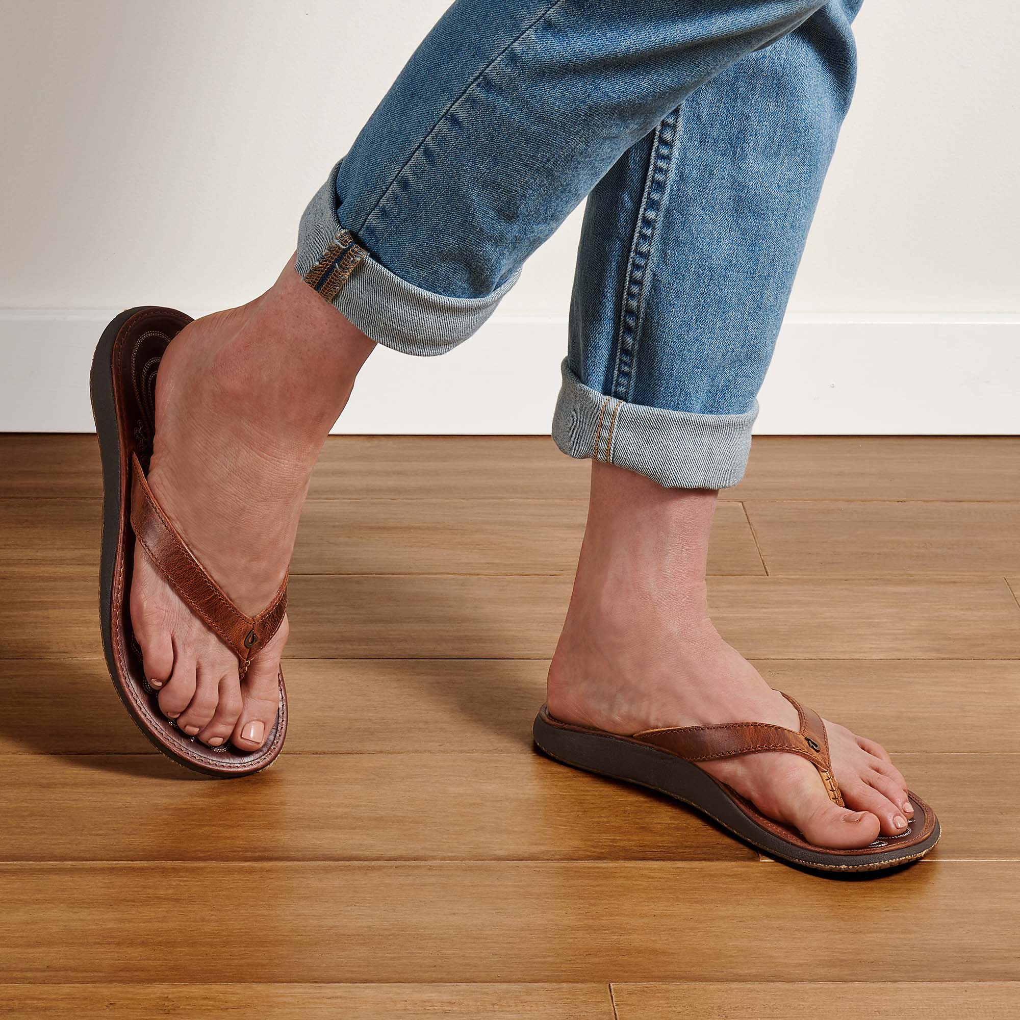 Black leather flip flops shop